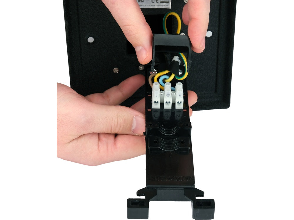 OUTDOOR SOCKET IN A METAL BOX | IP44 | 4 X 230V (YT-81275)