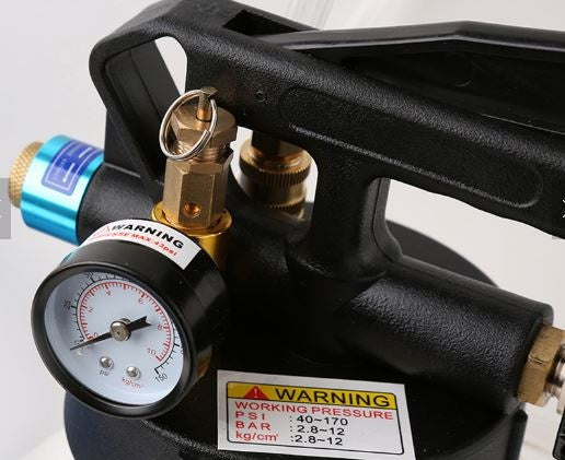 PNEUMATIC OIL FILLING AND EXTRACTION DEVICE WITH ATF ADAPTERS | 8 L | 15 PCS. (FD8L)