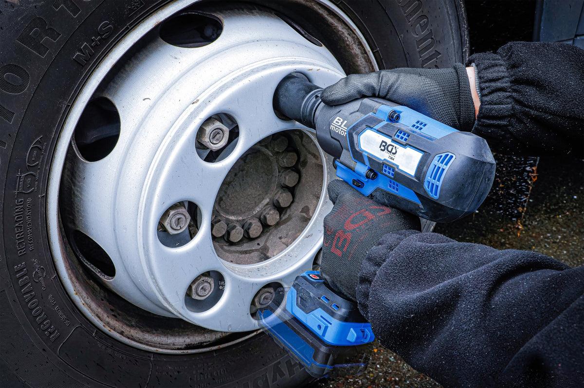 CORDLESS IMPACT WRENCH SET | BRUSHLESS | 1200 NM | 18 V | WITH RECHARGEABLE BATTERY AND QUICK CHARGER (7391)