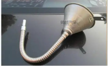 Metalinis piltuvas su nuimamu lanksčiu vamzdeliu | Heavy Duty (MF350)